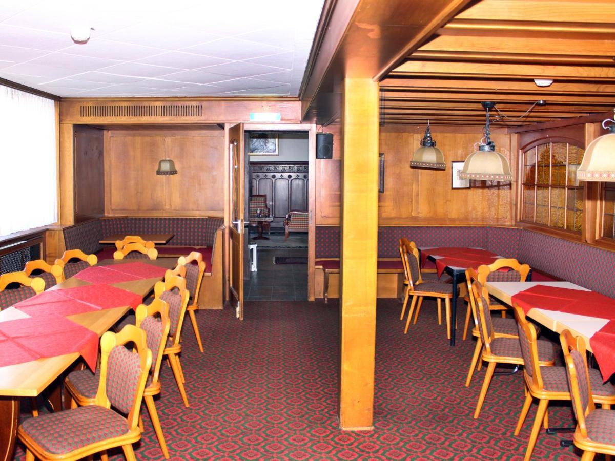 Hotel Neustaedter Hof تيتيسي نيوستادت المظهر الخارجي الصورة