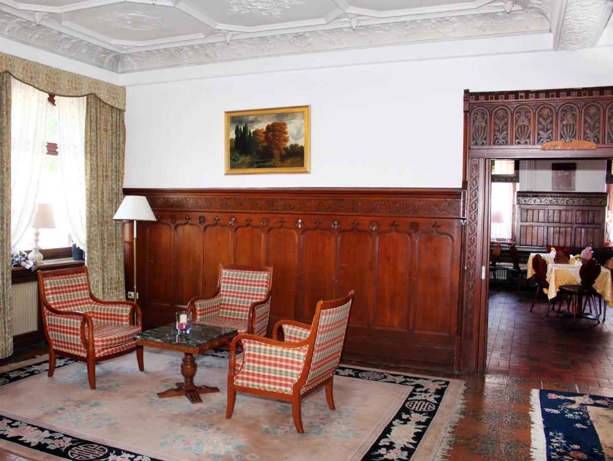 Hotel Neustaedter Hof تيتيسي نيوستادت المظهر الخارجي الصورة
