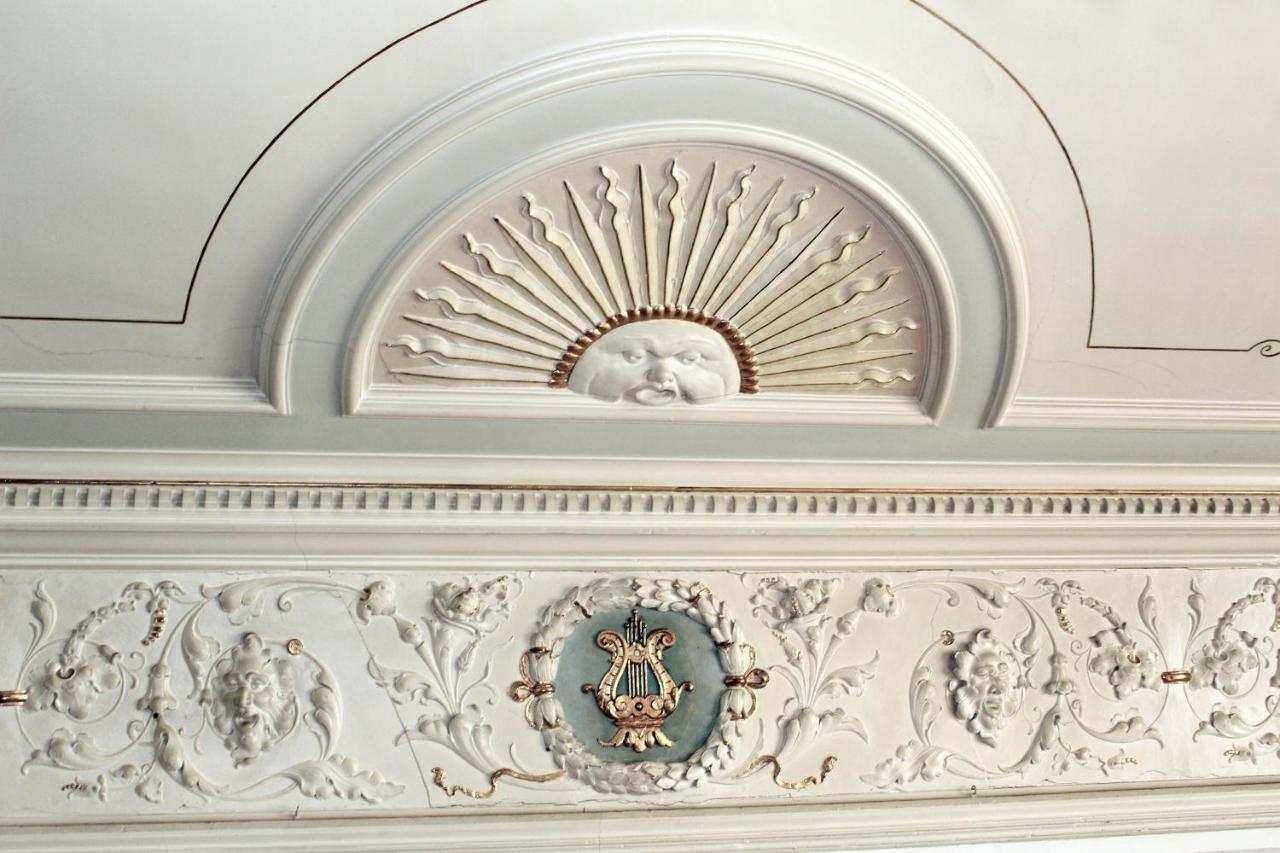 Hotel Neustaedter Hof تيتيسي نيوستادت المظهر الخارجي الصورة